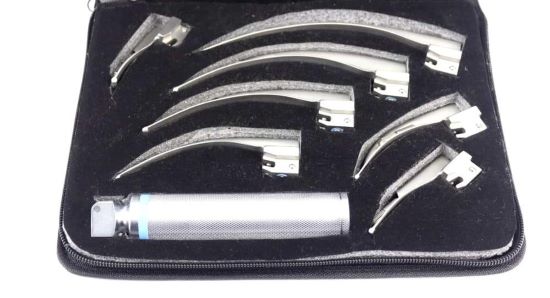 Ларингоскоп Макінтош, набір з 7-х клинків зігнутих № 00, 0, 1, 2, 3, 4, 5 та рукоятка, в футлярі Bio Tules Impex BTS-22-245